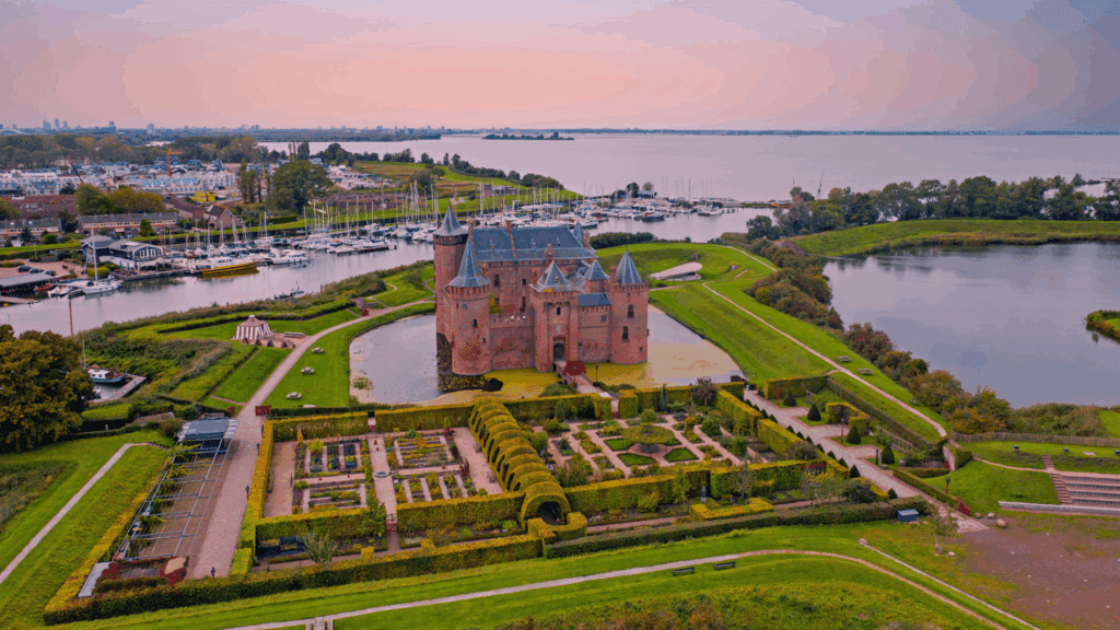Muiden