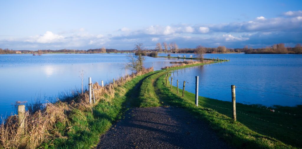 Sentier de randonnée sur le lac IJssel, Pays-Bas