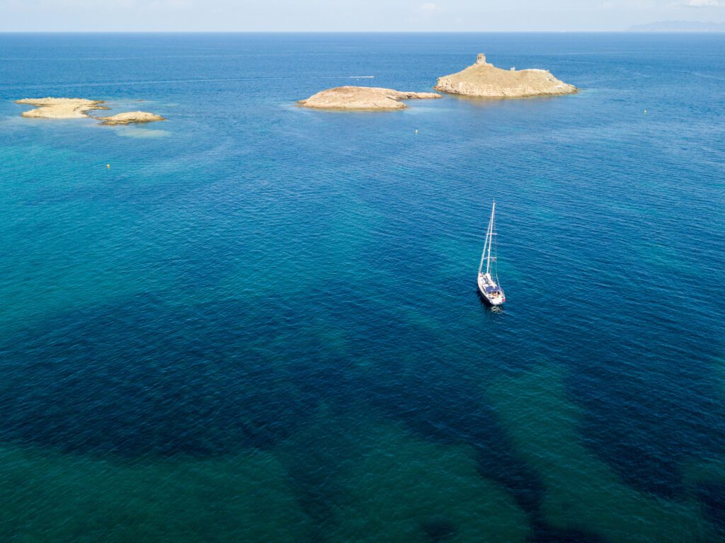 Finocchiarola-eilanden in het mariene park Cape Corse en Agriate