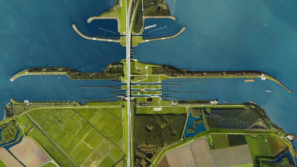 Volkerak-slussarna, flygfoto