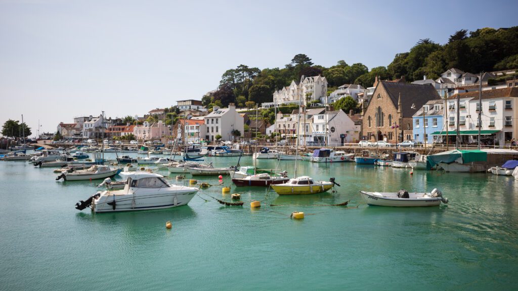 L'ancien village de pêcheurs de Saint-Aubin, sur l'île anglo-normande de Jersey